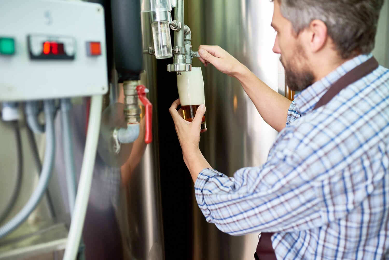 Montaż kotła elektrycznego krok po kroku – o czym musisz pamiętać, zlecając pracę instalatorowi?